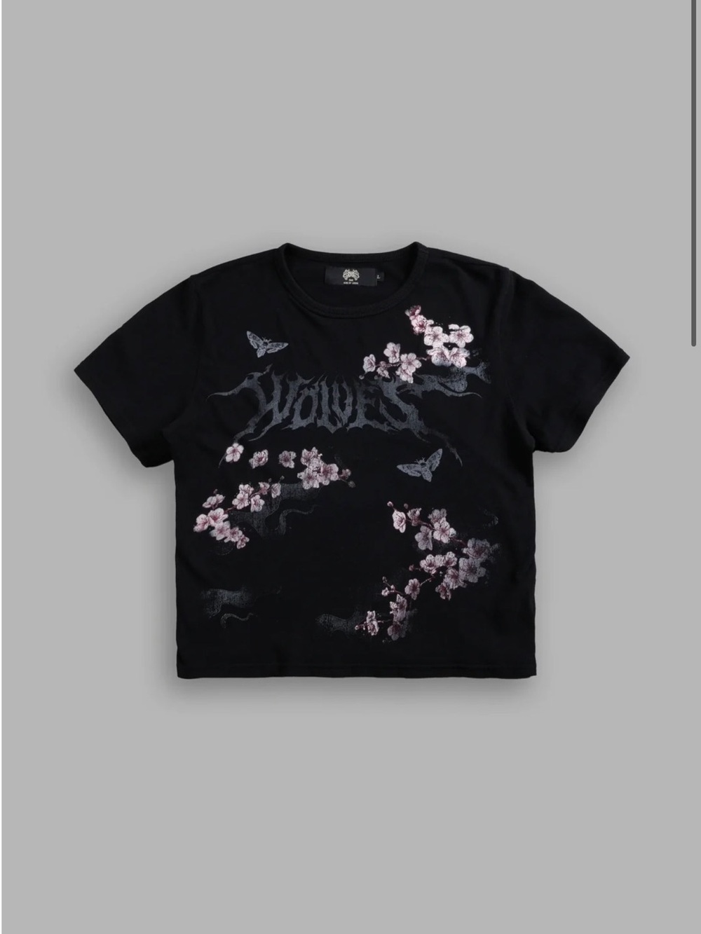 WOLVES BLOSSOM TIMELESS TEE in BLACK